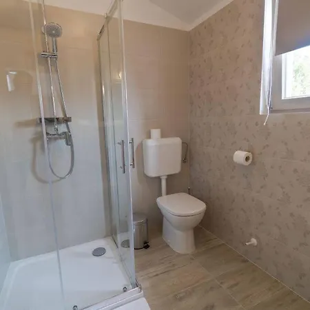 Beautiful, Modern Flegar With A Private Pool Villa Bokordici