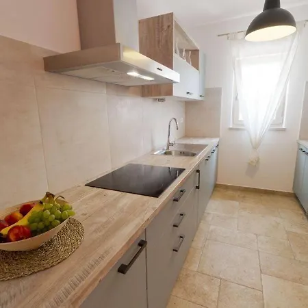 Villa Beautiful, Modern Flegar With A Private Pool Bokordici